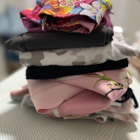 Thoughtfully Curated Clothing Mystery Bundle - Size XS - Picture 1 of 1